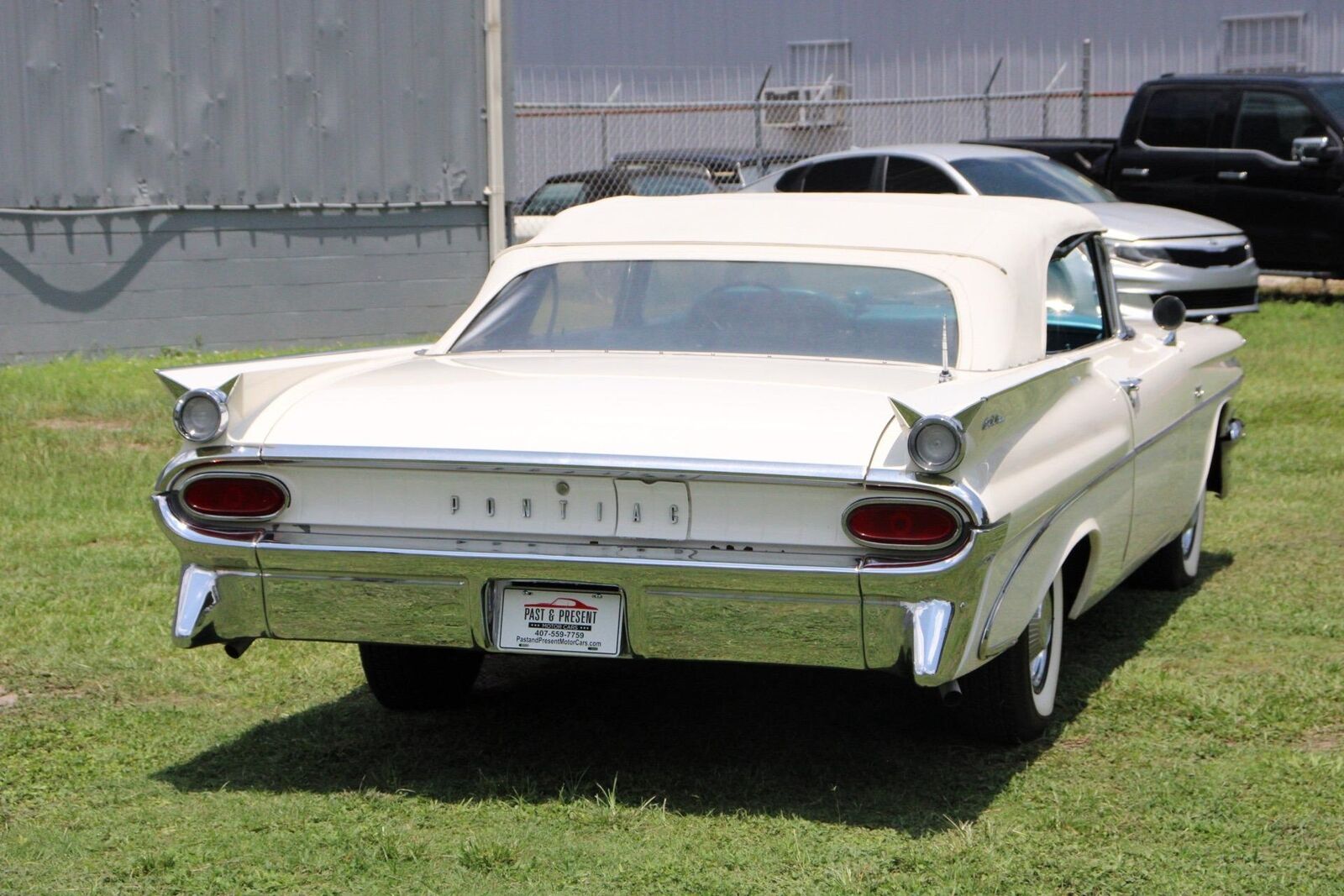 Pontiac-Catalina-1959-2-Door-4