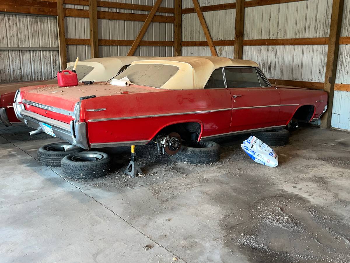 Pontiac-Catalina-convertible-1964-red-19