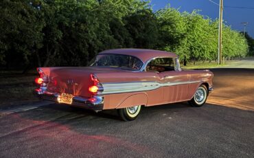 Pontiac-Chieftain-1957-Coupe-1
