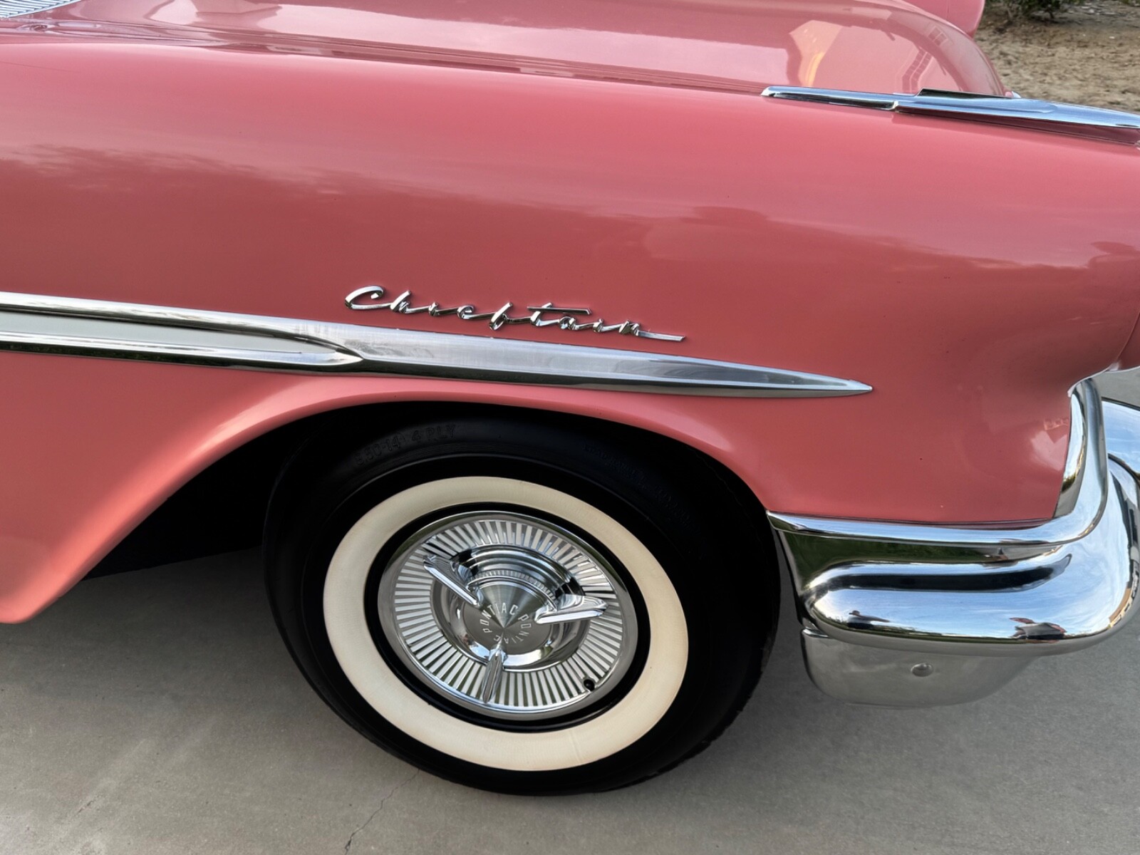 Pontiac-Chieftain-1957-Coupe-13