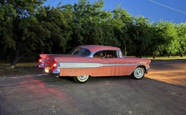 Pontiac-Chieftain-1957-Coupe-2