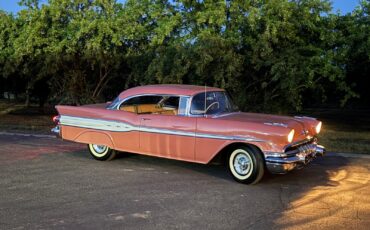 Pontiac-Chieftain-1957-Coupe-3