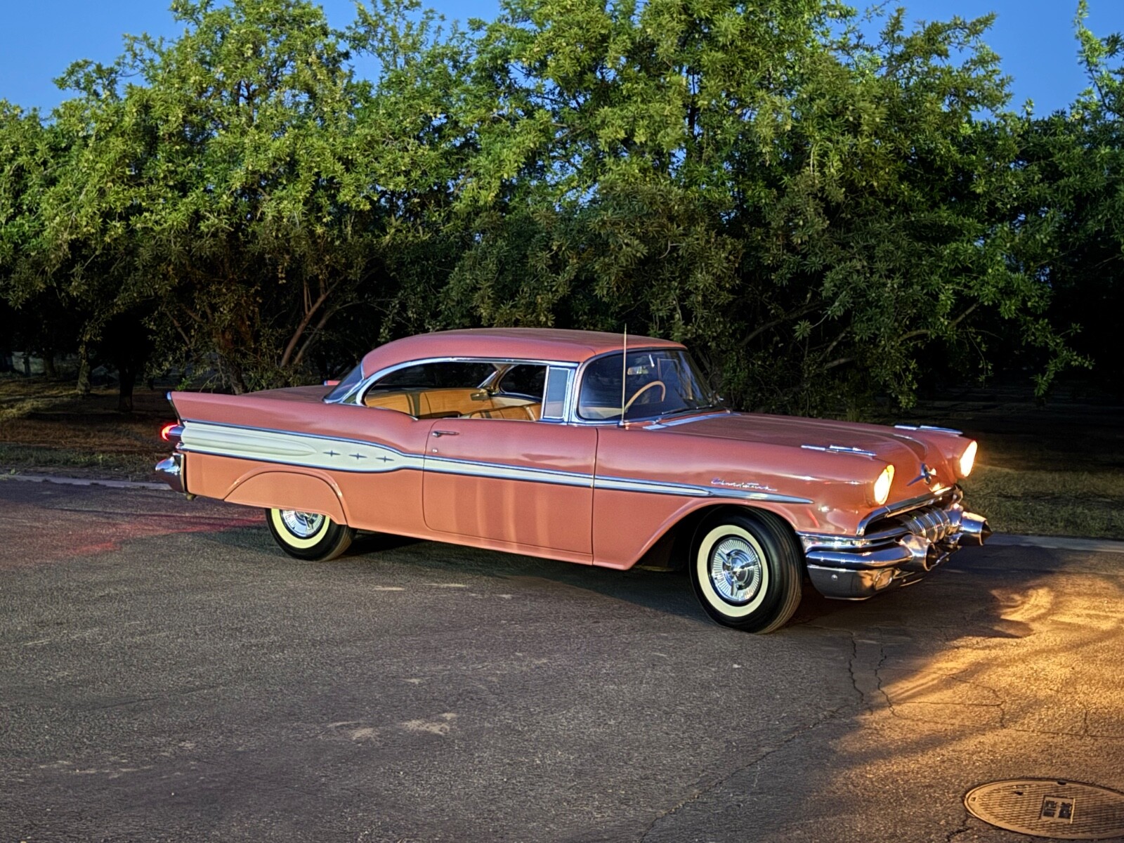 Pontiac-Chieftain-1957-Coupe-3
