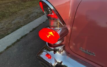 Pontiac-Chieftain-1957-Coupe-6