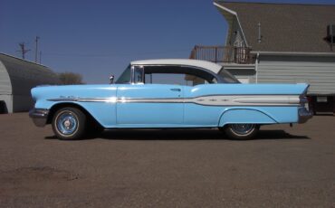 Pontiac-Chieftan-1957-5