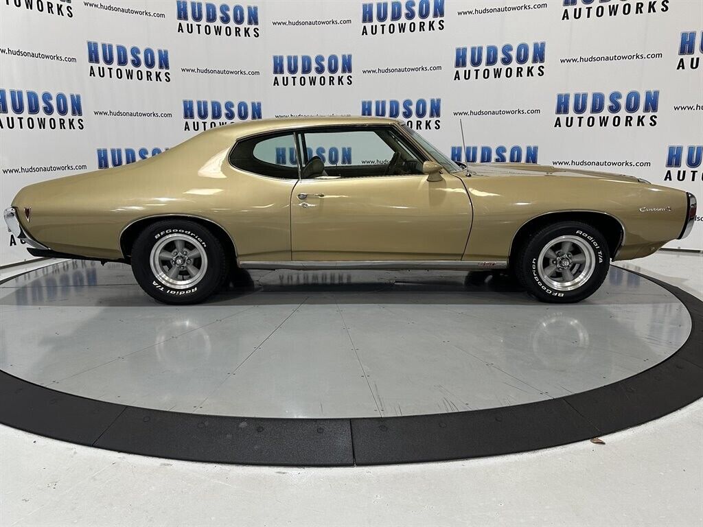 Pontiac-Custom-S-1969-Coupe-6