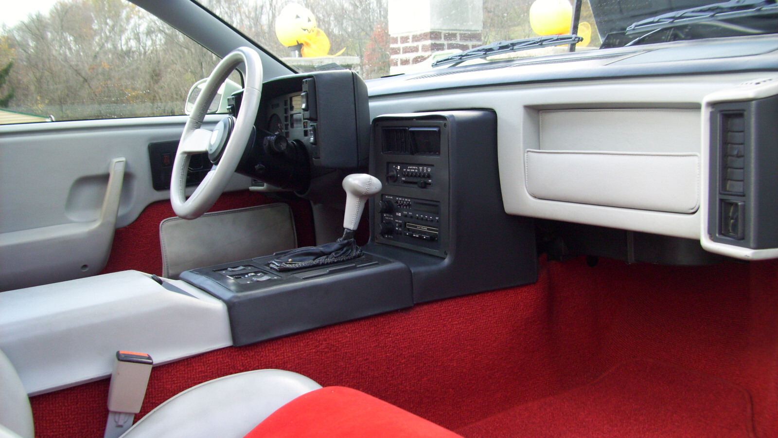Pontiac-Fiero-1984-Coupe-13