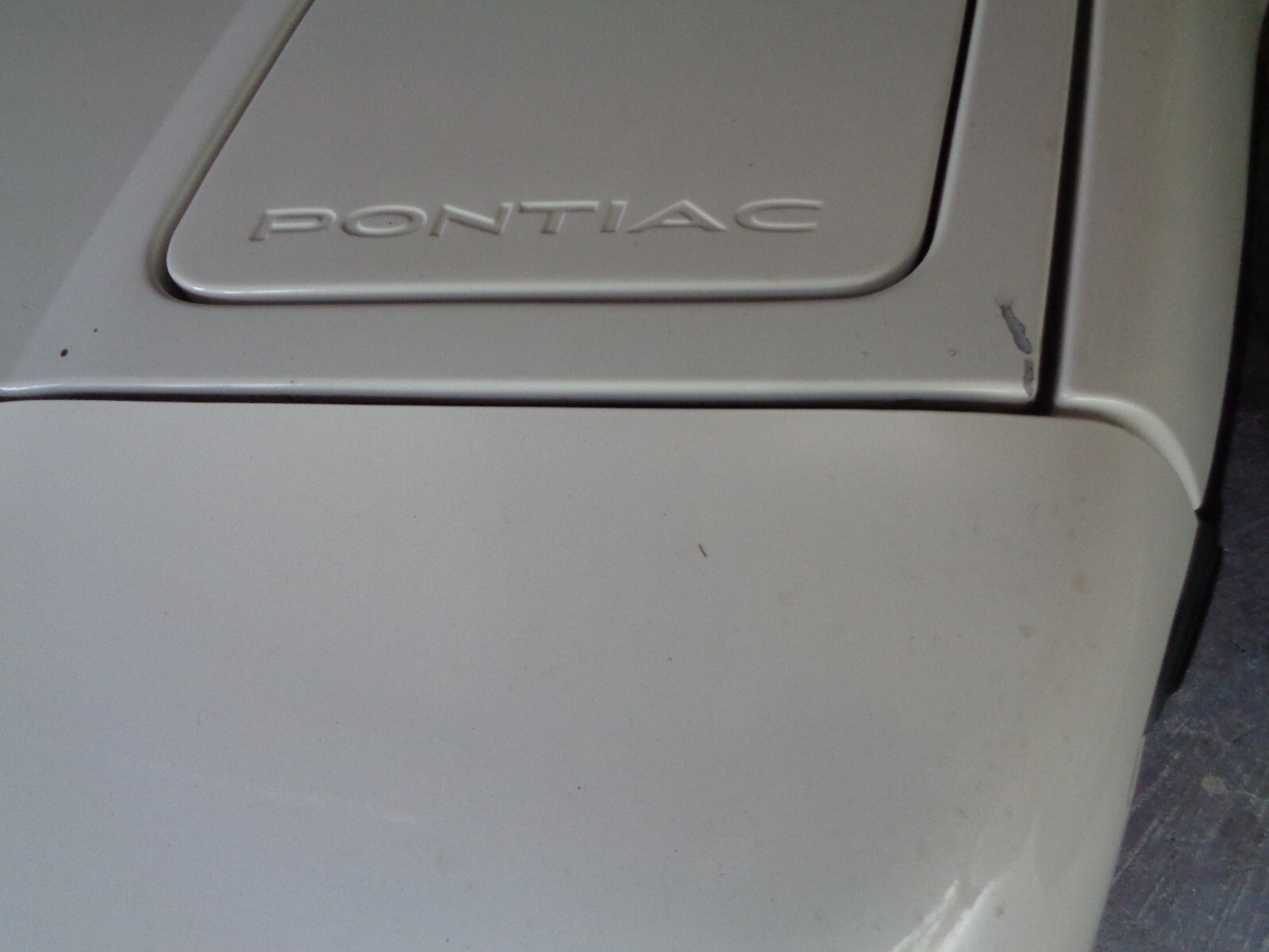 Pontiac-Fiero-1984-Coupe-28