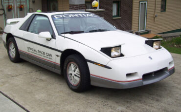 Pontiac-Fiero-1984-Coupe-6