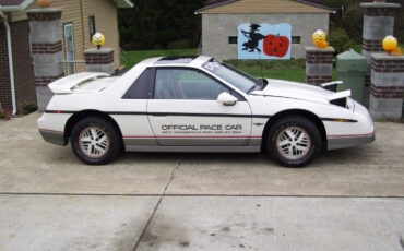 Pontiac-Fiero-1984-Coupe-7