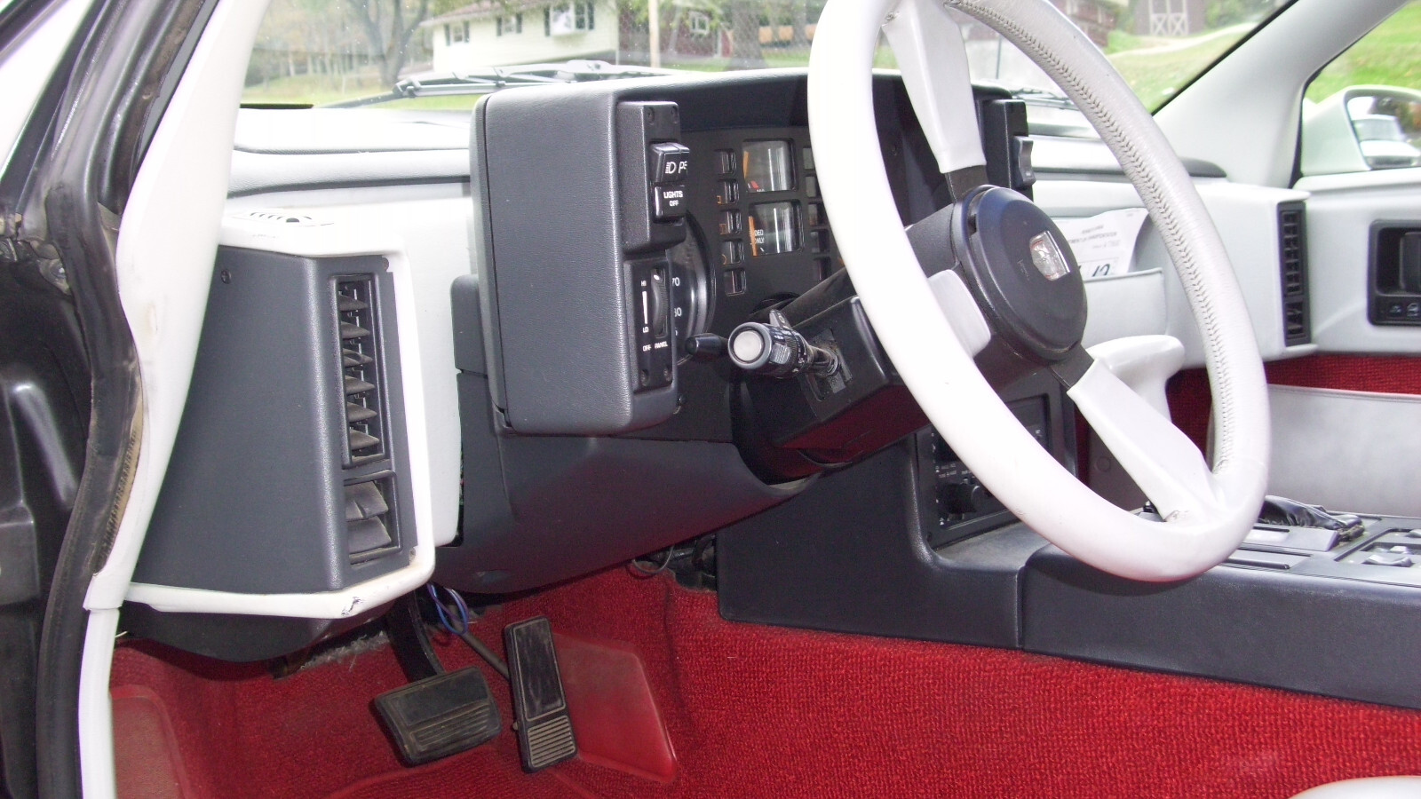 Pontiac-Fiero-1984-Coupe-9