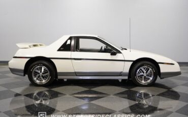 Pontiac-Fiero-1985-Coupe-14