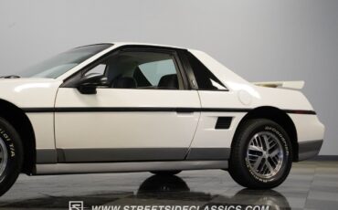 Pontiac-Fiero-1985-Coupe-22