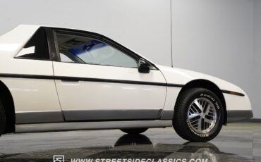Pontiac-Fiero-1985-Coupe-28