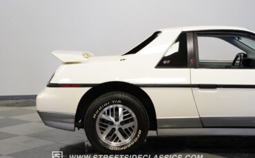 Pontiac-Fiero-1985-Coupe-29