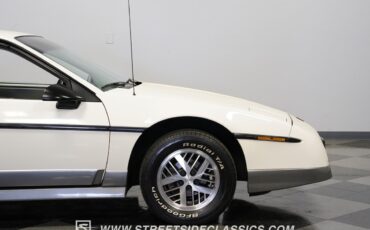 Pontiac-Fiero-1985-Coupe-30
