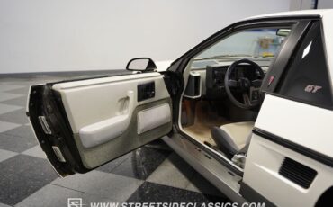 Pontiac-Fiero-1985-Coupe-39