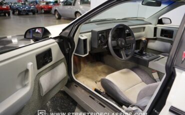 Pontiac-Fiero-1985-Coupe-4