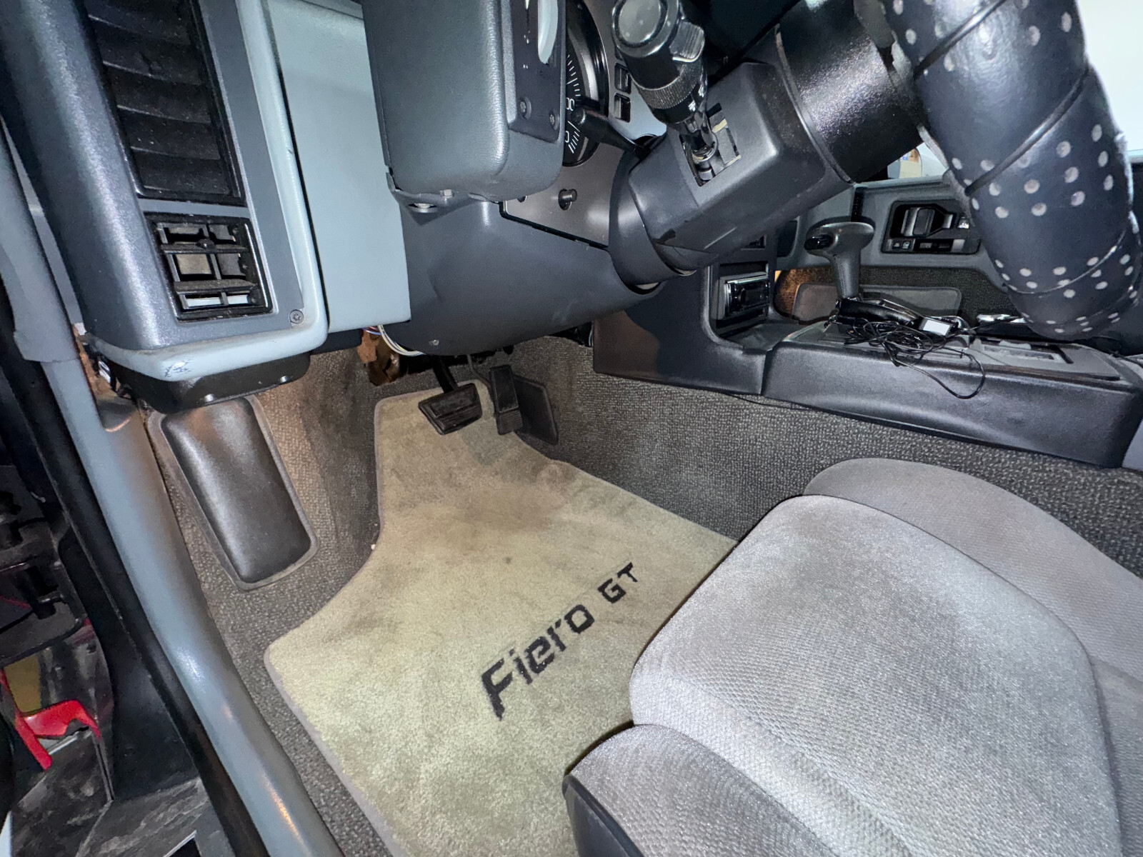 Pontiac-Fiero-1986-Coupe-16