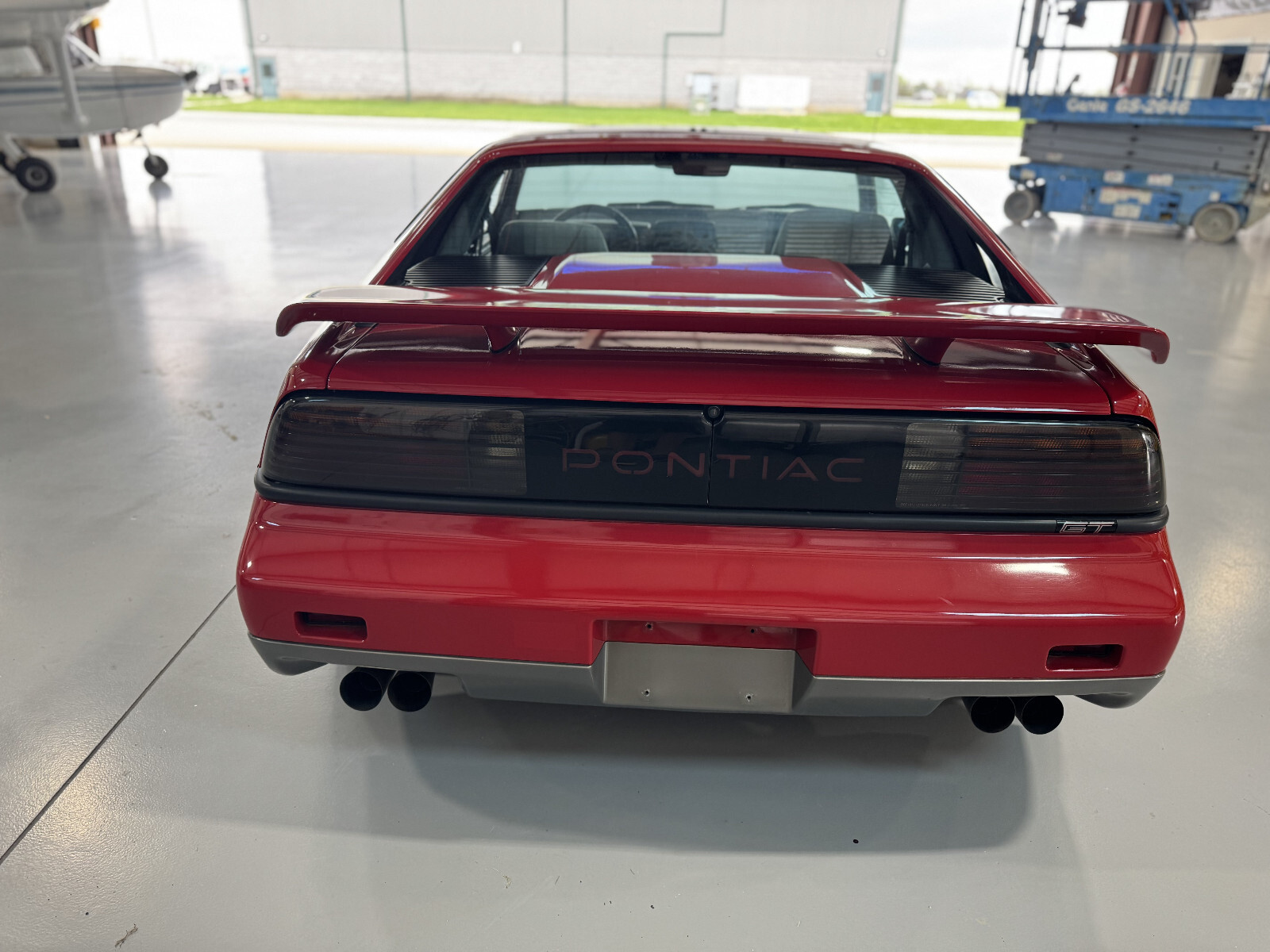 Pontiac-Fiero-1986-Coupe-3