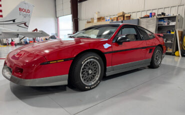 Pontiac-Fiero-1986-Coupe-7