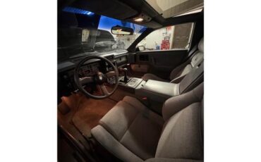 Pontiac-Fiero-1987-COUPE-12