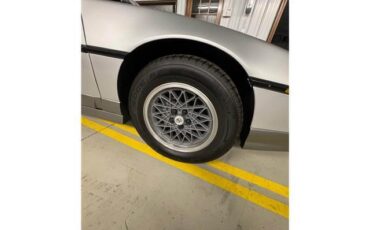 Pontiac-Fiero-1987-COUPE-7