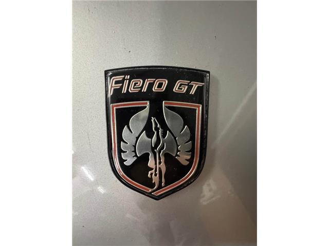 Pontiac-Fiero-1987-COUPE-8