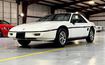 Pontiac-Fiero-1987-Coupe-13