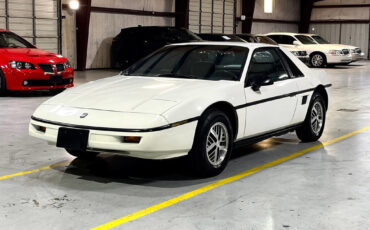 Pontiac-Fiero-1987-Coupe-14