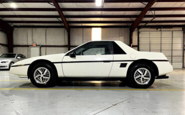 Pontiac-Fiero-1987-Coupe-16