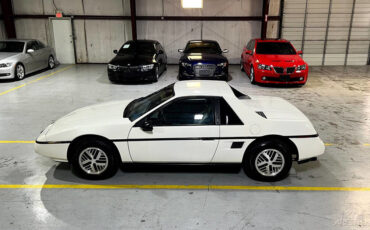 Pontiac-Fiero-1987-Coupe-18