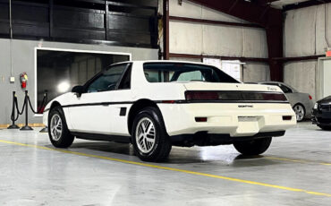 Pontiac-Fiero-1987-Coupe-19