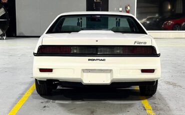 Pontiac-Fiero-1987-Coupe-23