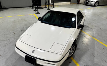 Pontiac-Fiero-1987-Coupe-3