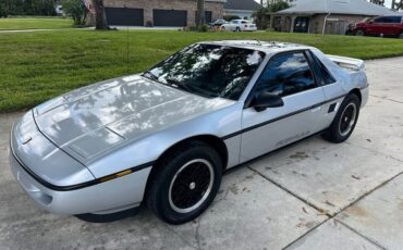 Pontiac-Fiero-1988-Coupe