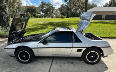 Pontiac-Fiero-1988-Coupe-18