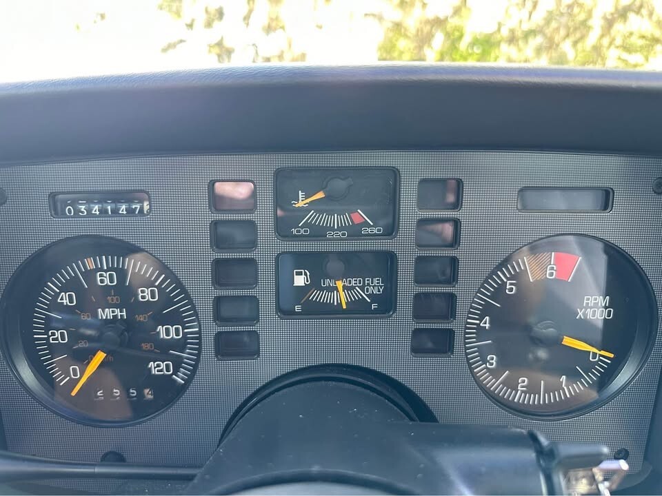Pontiac-Fiero-1988-Coupe-7