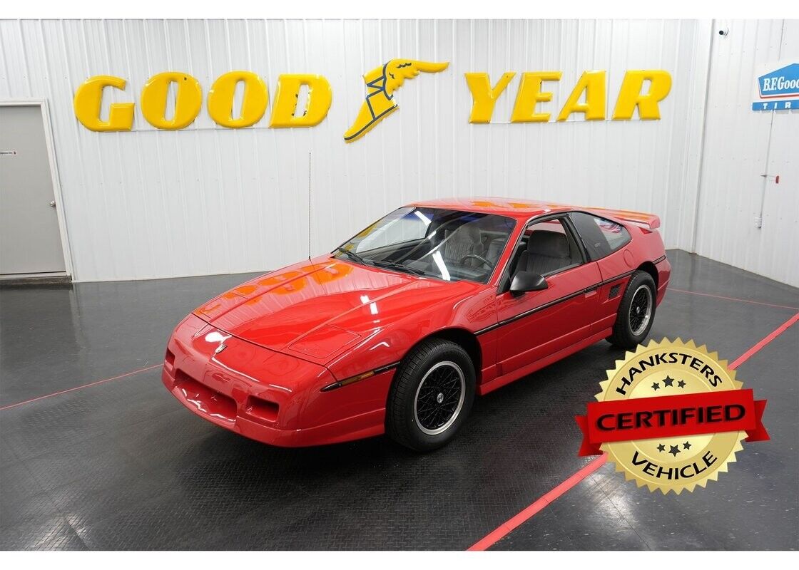 Pontiac Fiero 1988 --