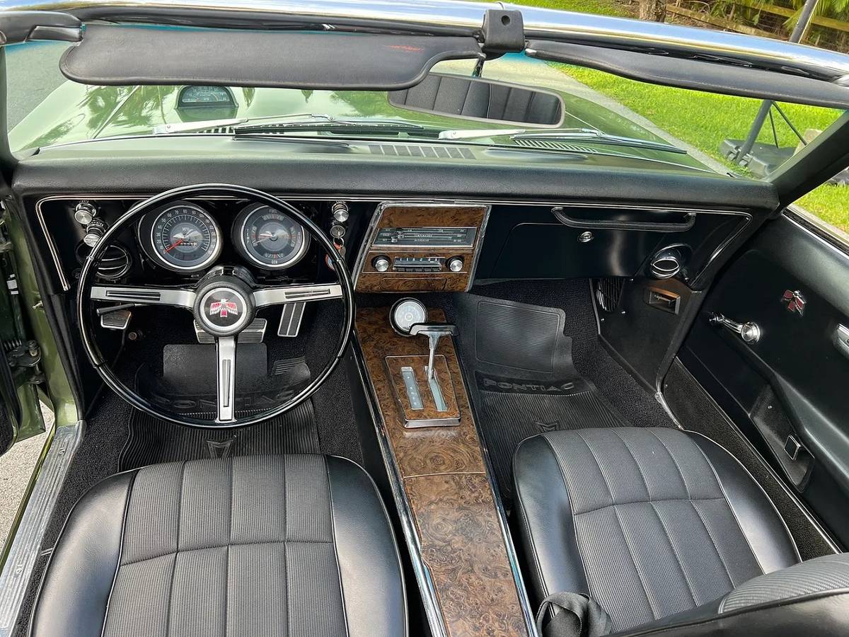 Pontiac-Firebird-1968-1