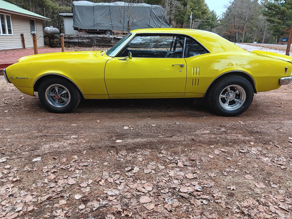 Pontiac Firebird  1968 yellow
