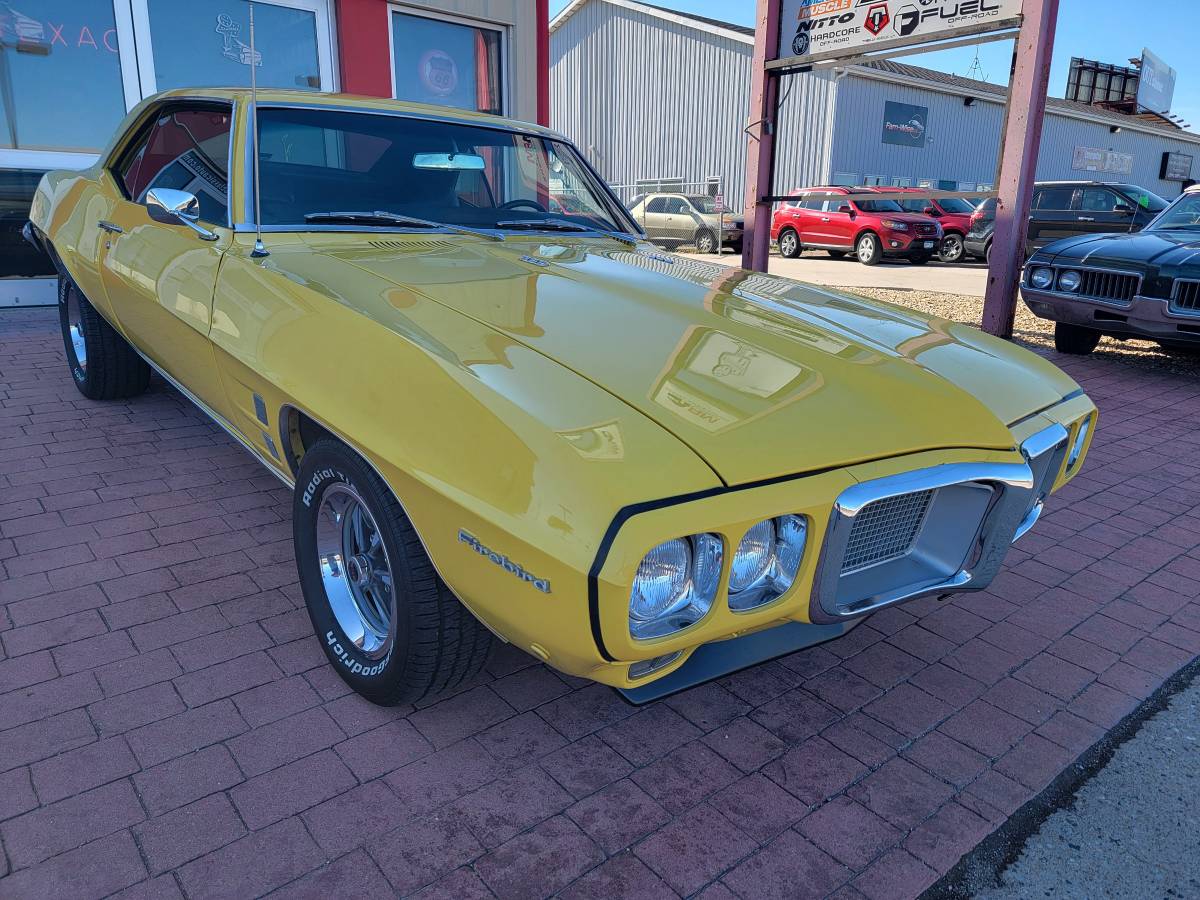 Pontiac-Firebird-1969-1