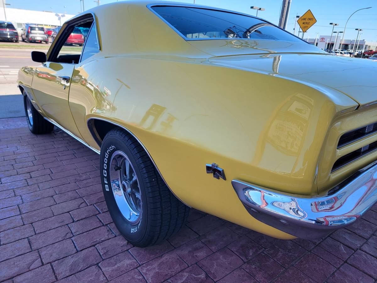 Pontiac-Firebird-1969-11