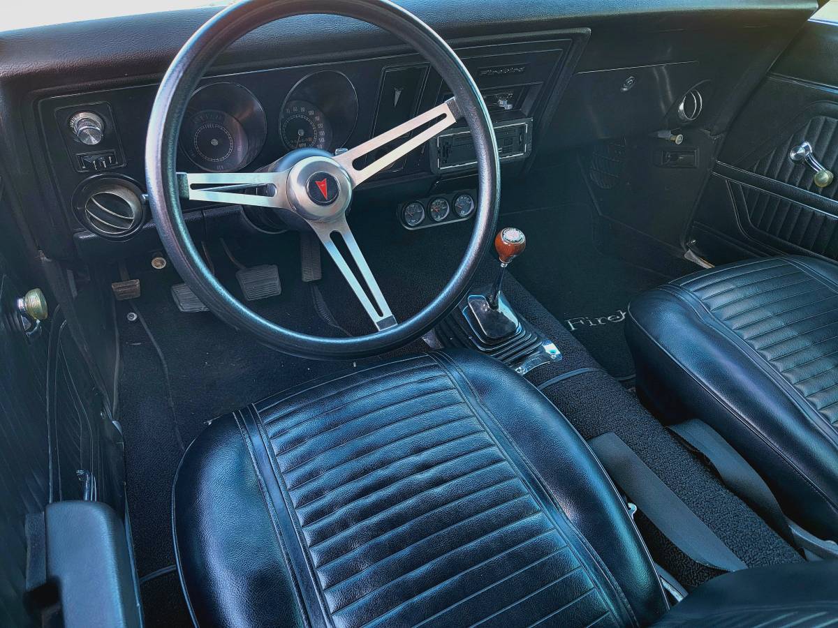Pontiac-Firebird-1969-18