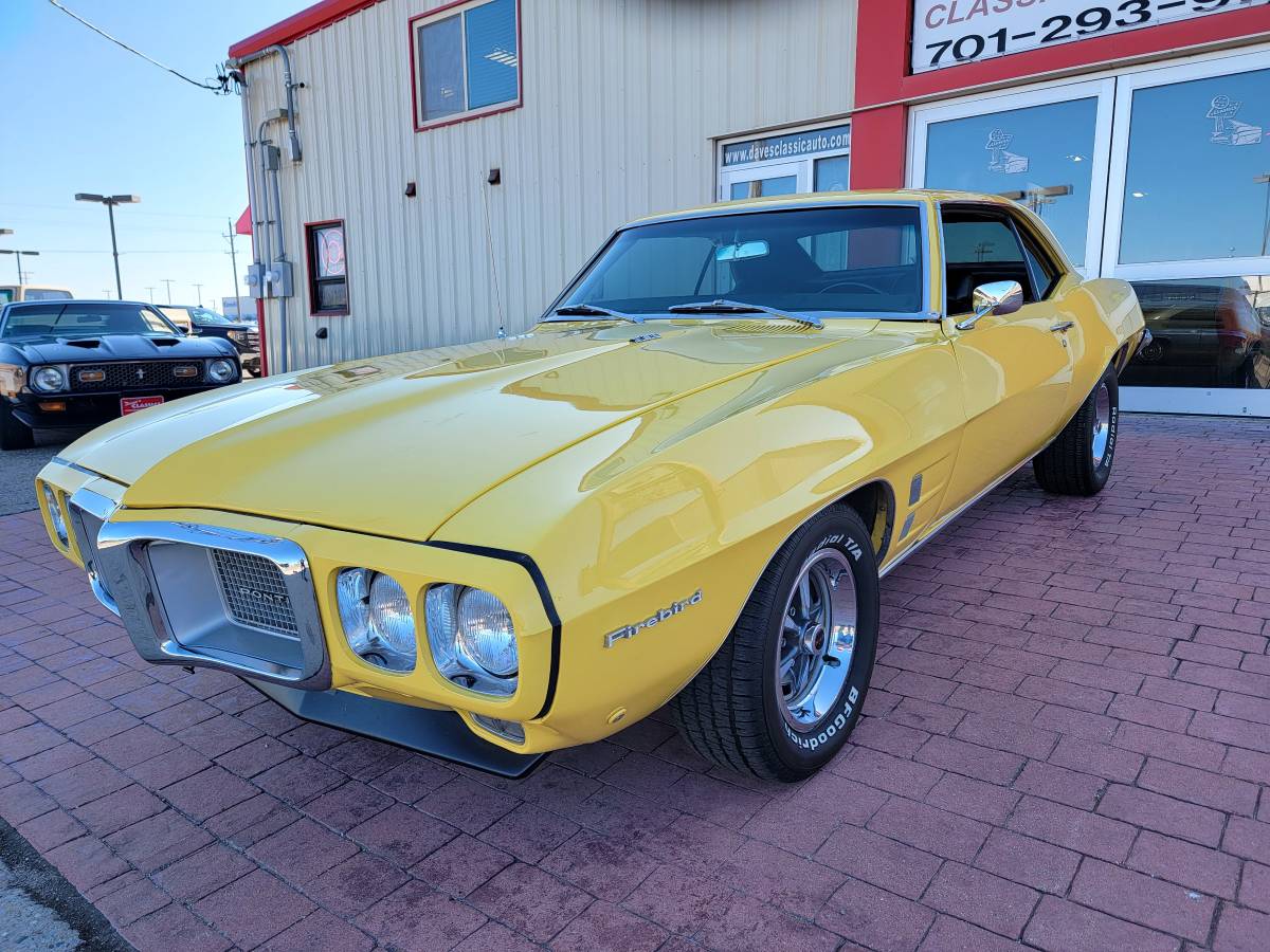 Pontiac-Firebird-1969-2