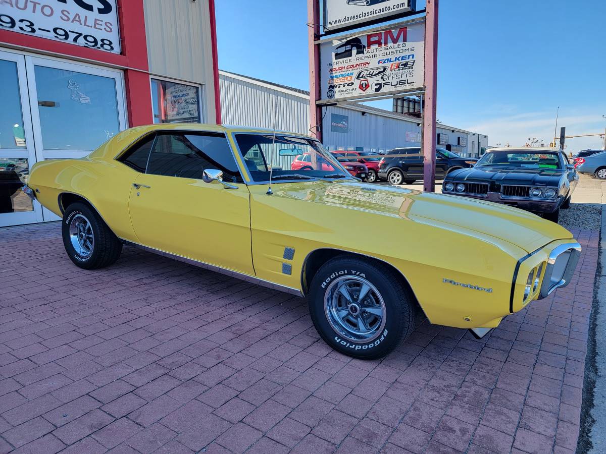 Pontiac-Firebird-1969