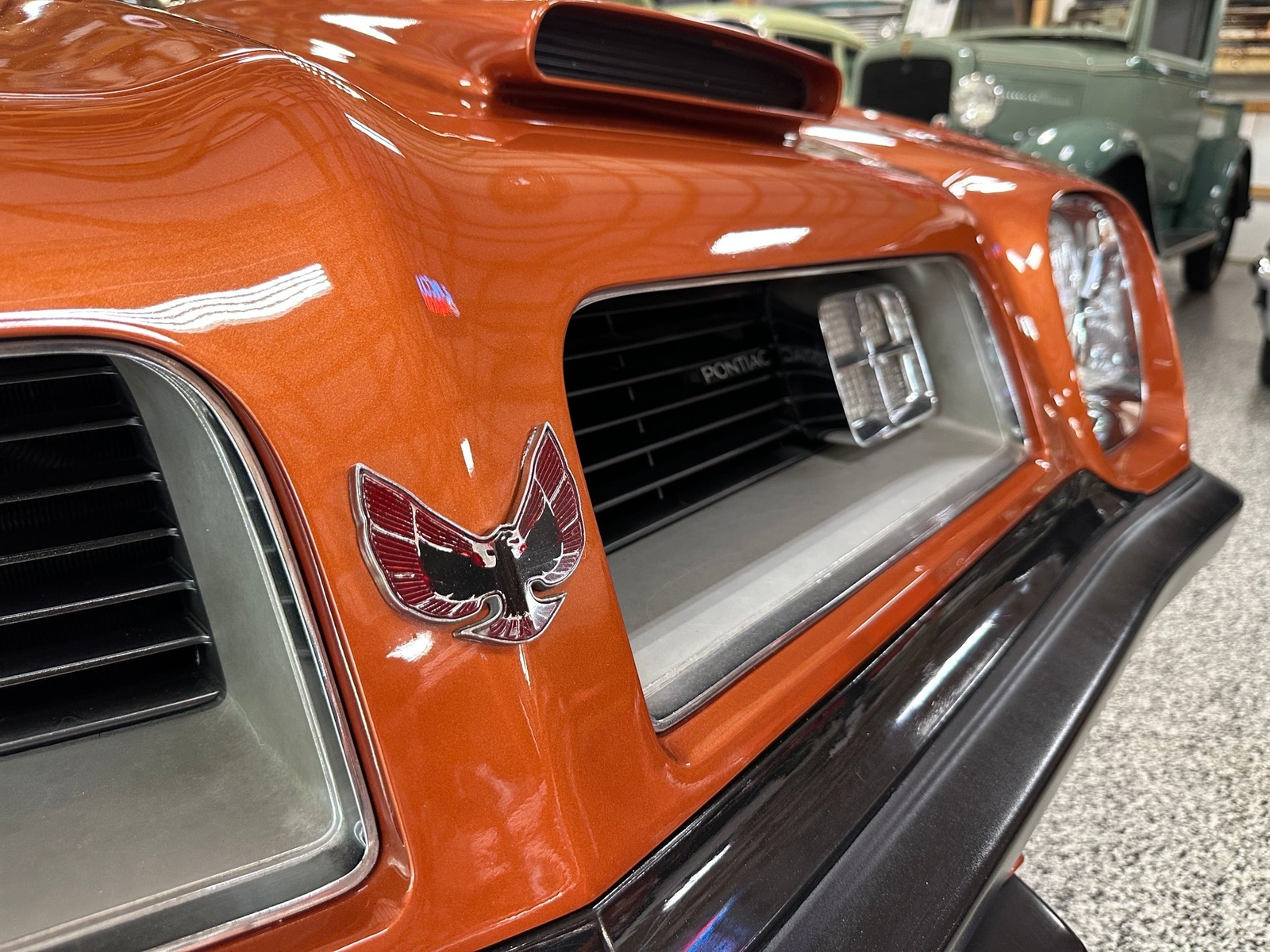 Pontiac-Firebird-1975-Coupe-14