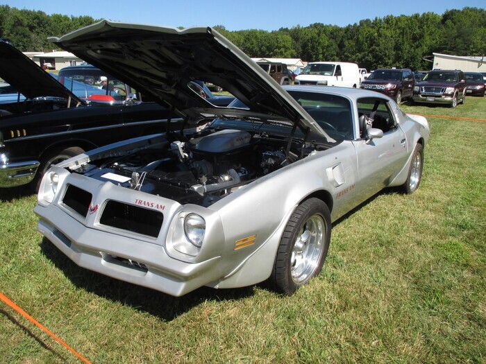 Pontiac-Firebird-1976-Coupe-26