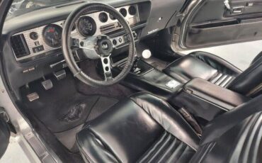 Pontiac-Firebird-1976-Coupe-4