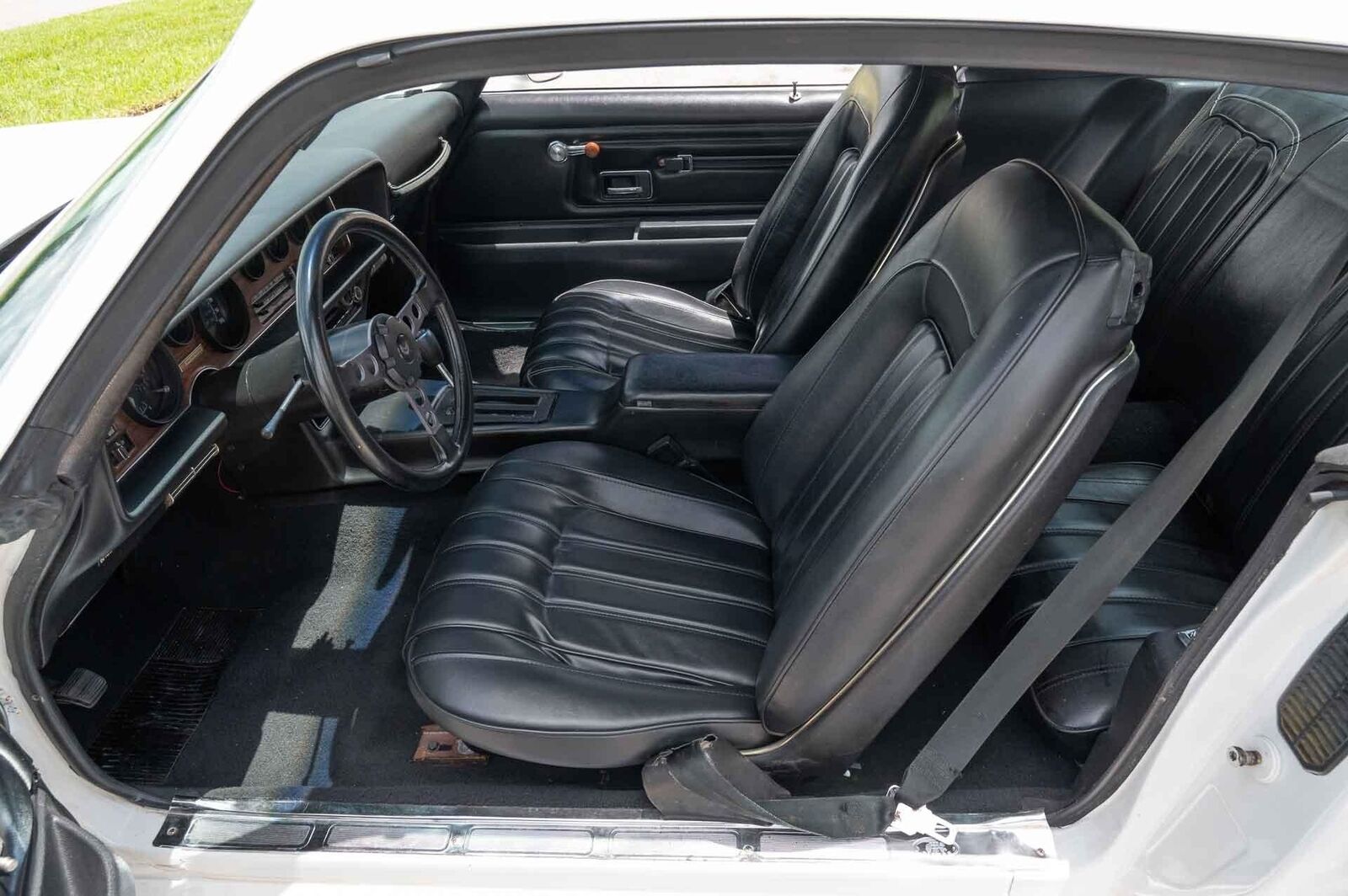 Pontiac-Firebird-1977-Coupe-10
